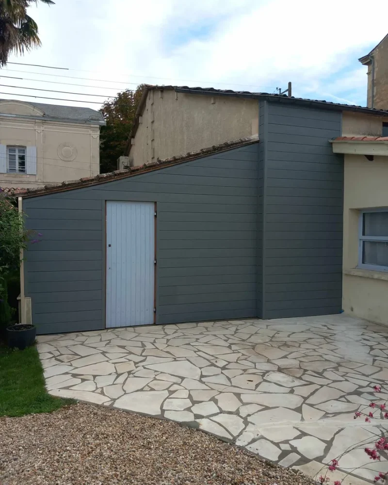 Bardage gris-petite-etablissements-guillas-saint-jean-dangely