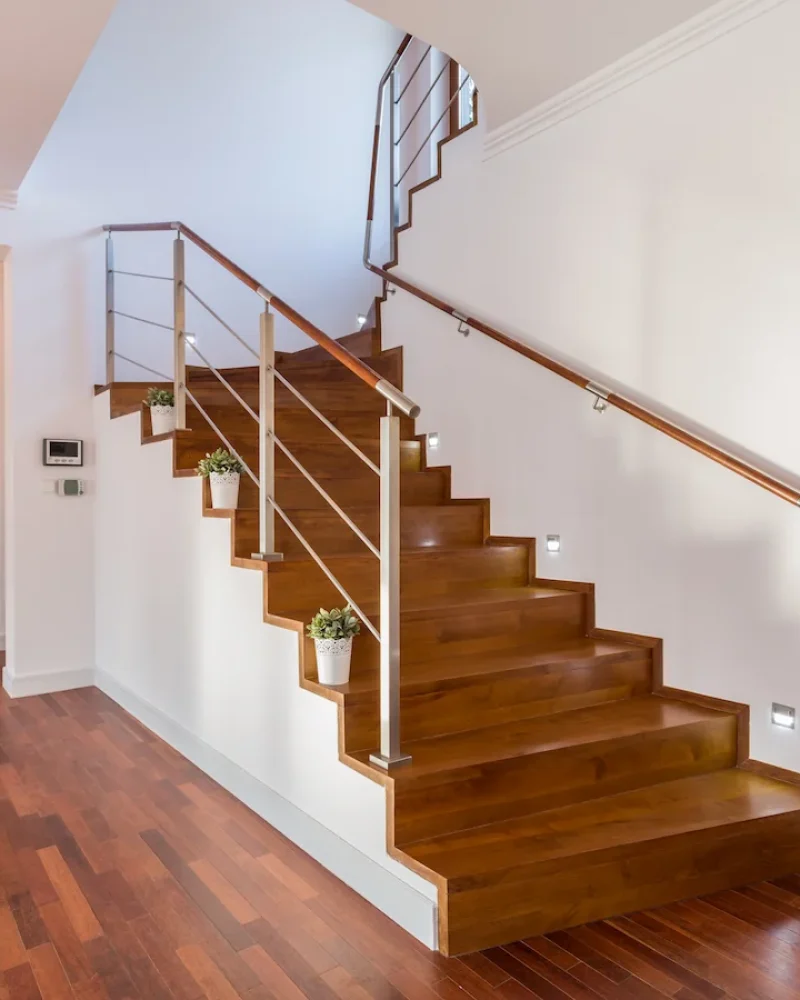 escalier-etablissement-guillas-saint-jean-dangely (1)