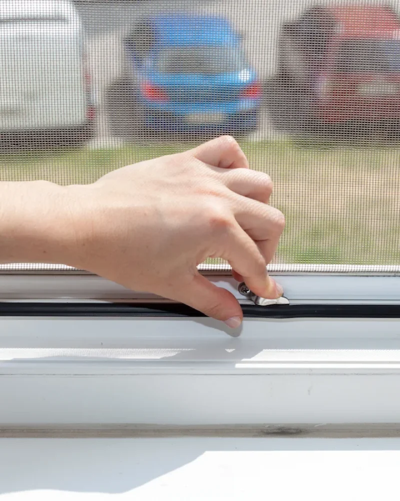 moustiquaire-etablissements-guillas-saint-jean-dangely